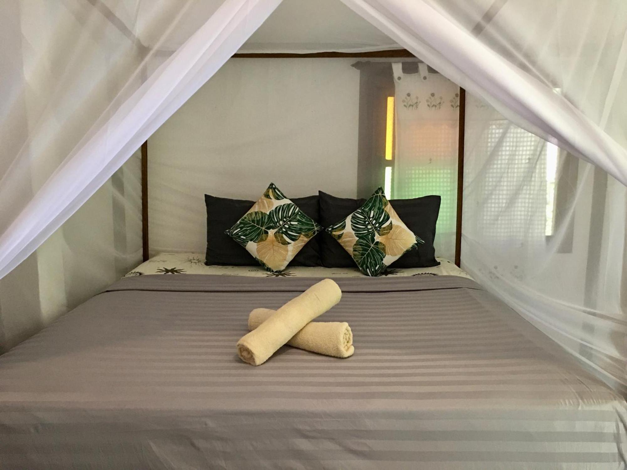 Starlight Beach Resort Phajam-sziget Kültér fotó